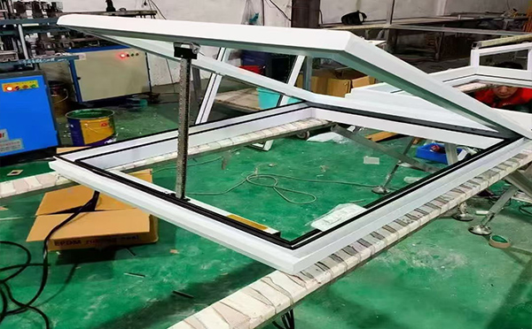 某地下车库出入口原州排烟窗配置工程